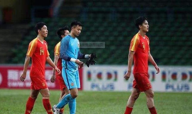  朗斯年轻门将屡献神扑获月度最佳球员  