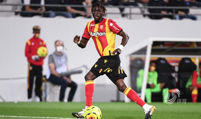 15, 朗斯主场不敌弱旅爆冷门输球  