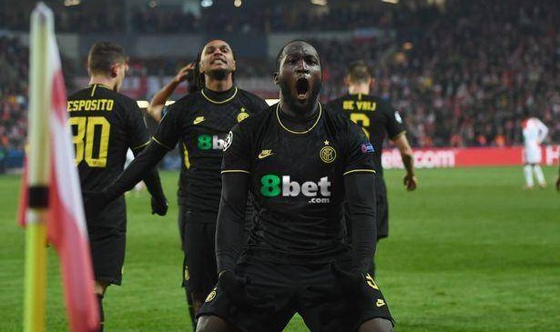  那不勒斯双星连线击溃莱切登顶成功  